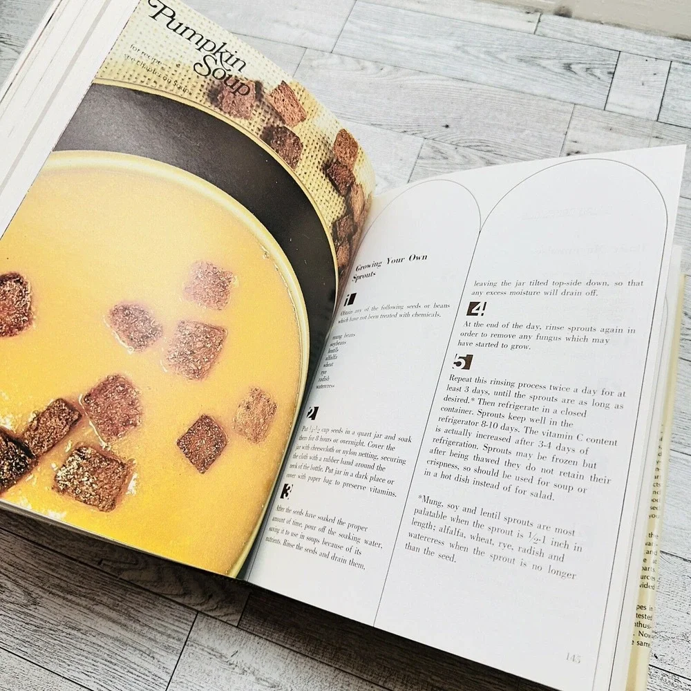 The Rodale Cookbook by Nancy Albright‎ - 1973(c) - 1977 Printing - Hardcover